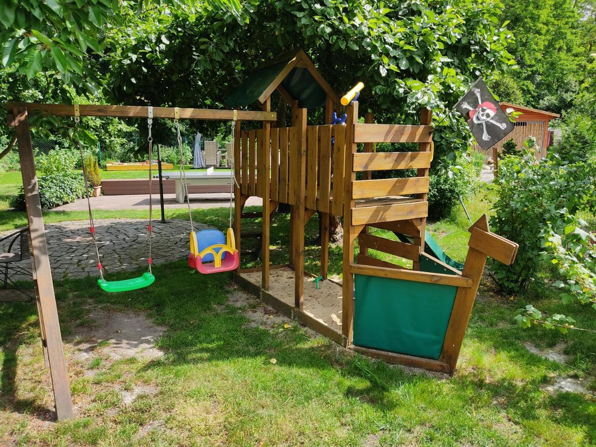 Grosszuegige Ferienwohnung Am Waldesrand Im Seenland Lauta Exterior photo